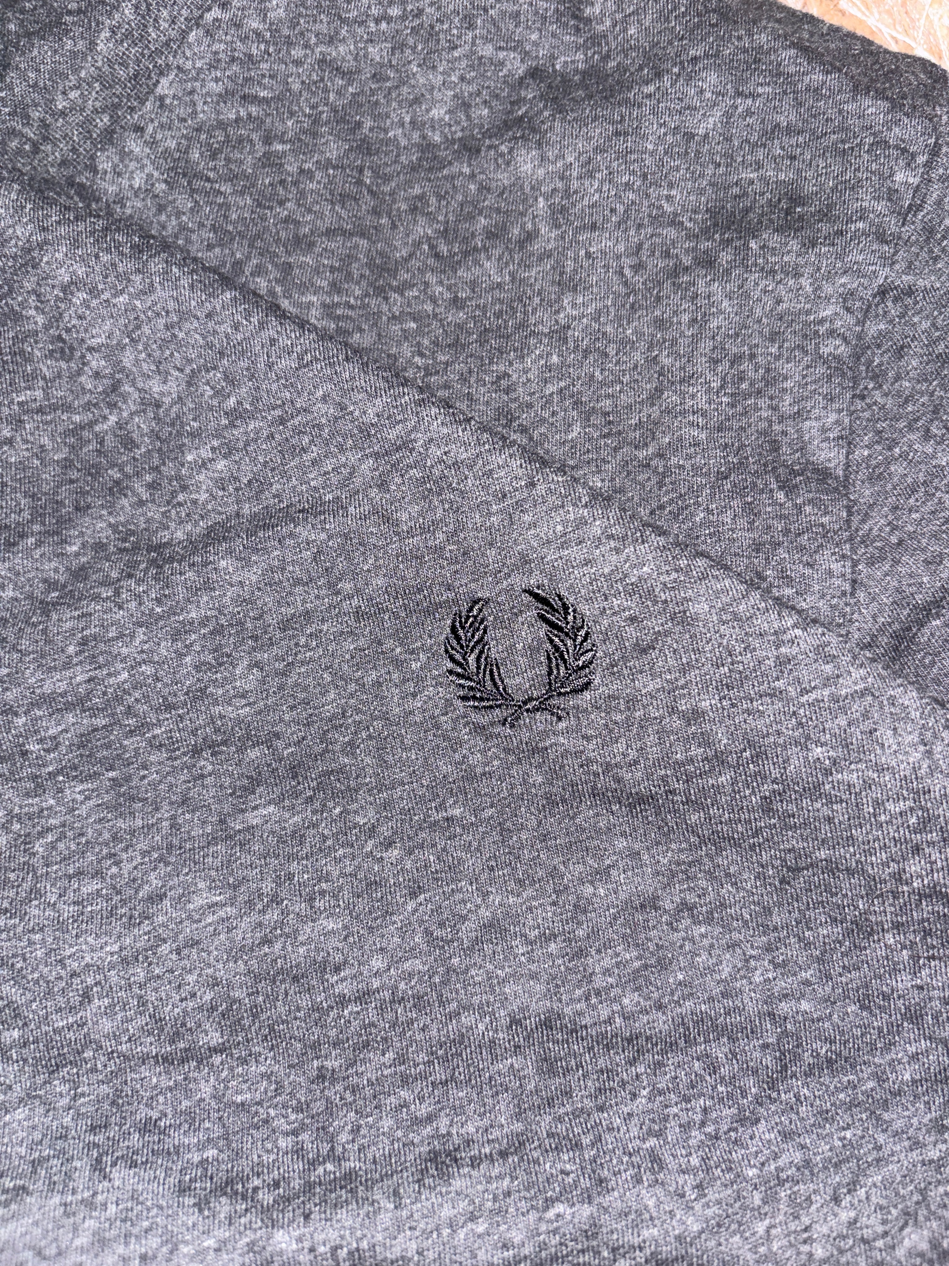 Fred Perry V-Neck T-Shirt
